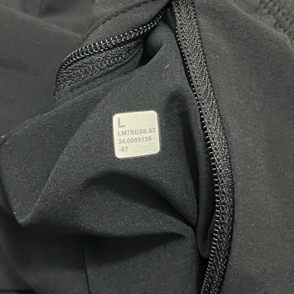 lululemon athletica Black Men's Athletic Shorts with Team Crest Raiders - Picture 5 of 8